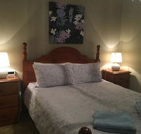 Desert Flower Cottages on Wolfram St - Kingaroy Accommodation