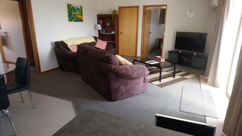 DevonPORT VIEWS!!! - Kingaroy Accommodation 1