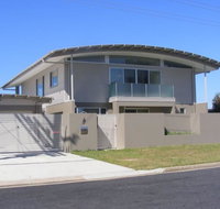 Dew on Lakeview Street - Kingaroy Accommodation