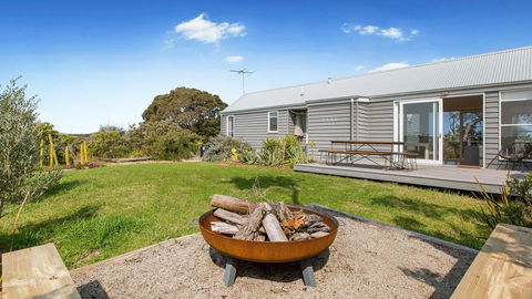 Dimmicks Retreat: 300m To Beach - Kingaroy Accommodation 3