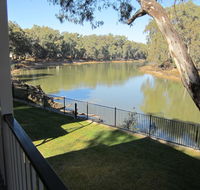 Discovery Parks - Maidens Inn Moama - Kingaroy Accommodation