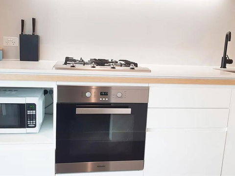 Docklands Waterfront 1006PR 2 Bed Free Wifi - Kingaroy Accommodation 3