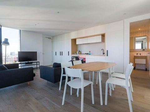 Docklands Waterfront 1006PR 2 Bed Free Wifi - Kingaroy Accommodation 2