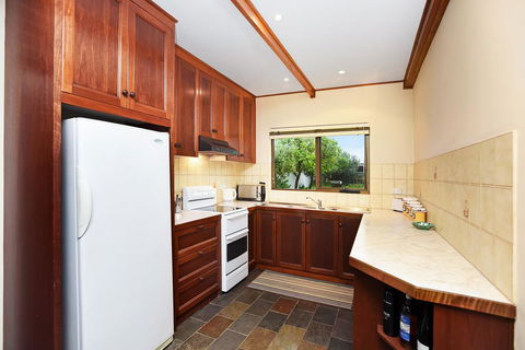 Don Carmella - Kingaroy Accommodation 1