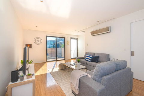 Double Storey Harbortown Townhouse - Kingaroy Accommodation 1