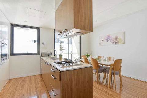 Double Storey Harbortown Townhouse - Kingaroy Accommodation 3