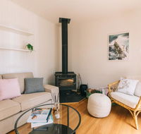 DOVESTONES BY THE SEA - INVERLOCH - Kingaroy Accommodation