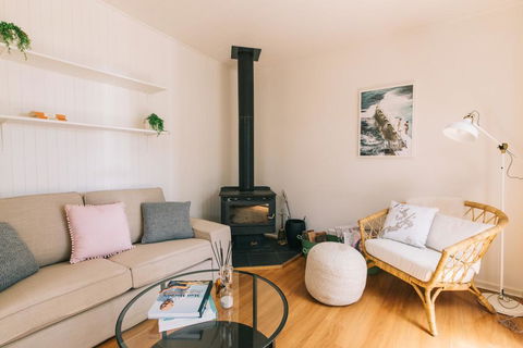 DOVESTONES BY THE SEA - INVERLOCH - Kingaroy Accommodation 0