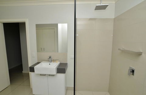 Doze On Green - Kingaroy Accommodation 3