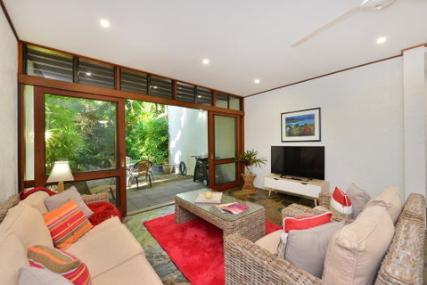 Drifting Port Douglas - Kingaroy Accommodation 1