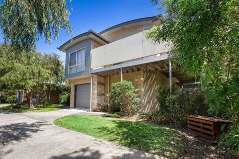 DRIFTWOOD VILLA - Free Wifi, Walk To Beach - Kingaroy Accommodation 0