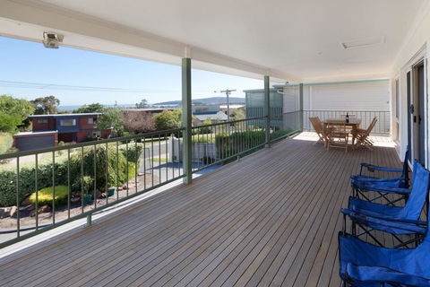 DROMANA BAY VIEWS - DROMANA - Kingaroy Accommodation 0