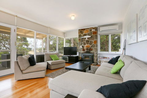 DROMANA BEACH SHACK... - Kingaroy Accommodation 3