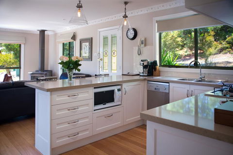 Ducks Bay - Kingaroy Accommodation 2