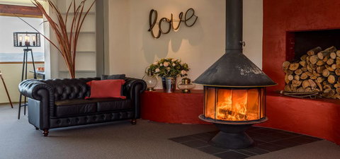 Eagle View Escape - Kingaroy Accommodation 3