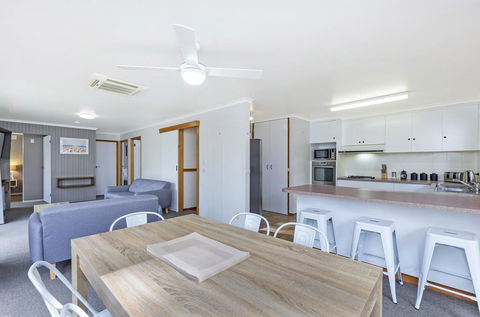 Eastern Beach Units #7 - Kingaroy Accommodation 1