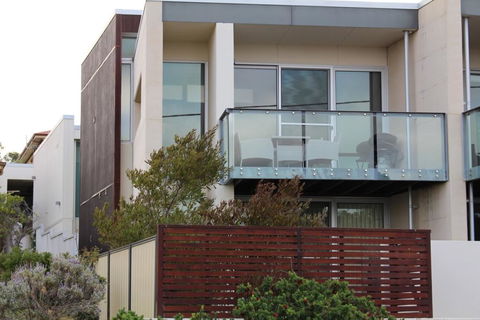 Eighty Eight - Kingaroy Accommodation 0