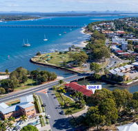 Elegant Waterfront Gem where the Ocean meets the Canal - Kingaroy Accommodation