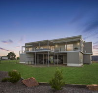 Elevation - Waterviews in Newlands Arm - Kingaroy Accommodation