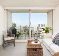 Elizabeth Bay Home with a View - Kingaroy Accommodation