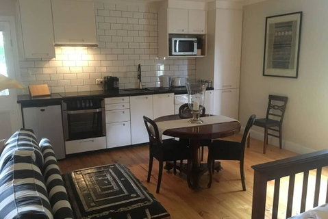 Elmswood BnB - Kingaroy Accommodation 3