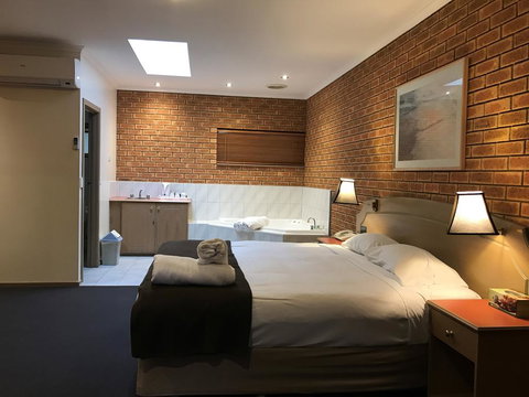Eltham Motor Inn - Kingaroy Accommodation 2