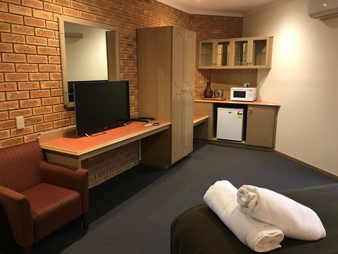 Eltham Motor Inn - Kingaroy Accommodation 3