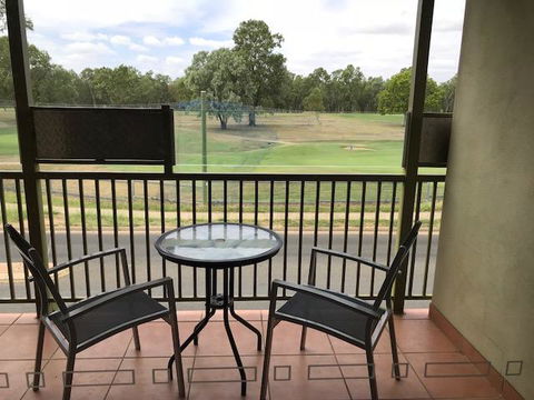 Emerald Executive Apartments - Kingaroy Accommodation 1