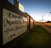 Emerald Gardens Motel  Apartments - Kingaroy Accommodation