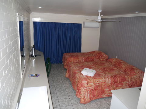 Emu Park Motel - Kingaroy Accommodation 2