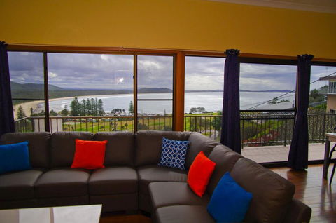 Endeavour, 10 Dulconghi Street - Kingaroy Accommodation 0