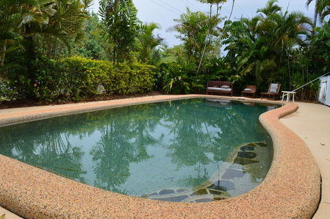 Endless Summer - Kingaroy Accommodation 0