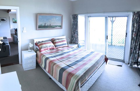 Endless Summer, 12 Stewart Street - Kingaroy Accommodation 3