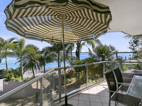 Endless Water Views In Noosaville Noosa Heads - Unit 3 Noosa Moorings, 303 Gympie Terrace - Kingaroy Accommodation 1