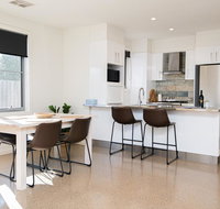 Endsleigh II - Cosy 2 Bedroom Villa Free Wifi Near CBD - Kingaroy Accommodation