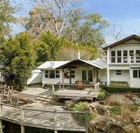 Equanimity - Beautiful character filled house - Kingaroy Accommodation