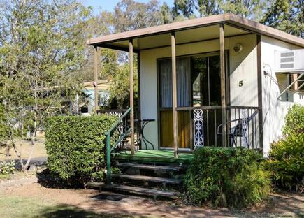 Esk Caravan Park & Rail Trail Motel - Kingaroy Accommodation 2