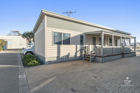 Esperance Bay Holiday Park - Kingaroy Accommodation 0