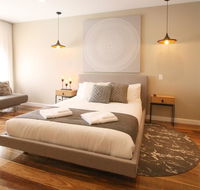 EVOLVE Near Adelaide CBD - Netflix / Wine / Lock up Garage - Kingaroy Accommodation