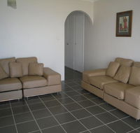 Fabulous location - Ground Floor Waterfront Unit Clearview Apartments - Kingaroy Accommodation