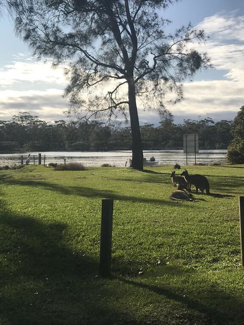 FAIRVIEW 25A - Waterfront Home - Kingaroy Accommodation 3