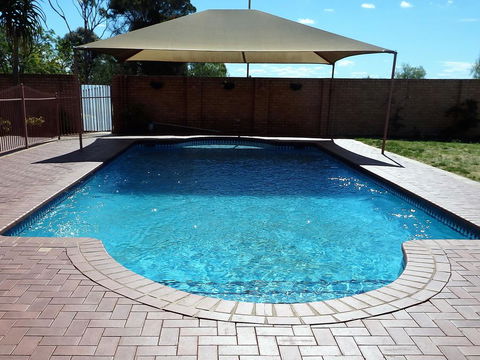 Fairways Bed & Breakfast At Jerilderie - Kingaroy Accommodation 2
