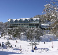 Falls Creek Country Club - Kingaroy Accommodation