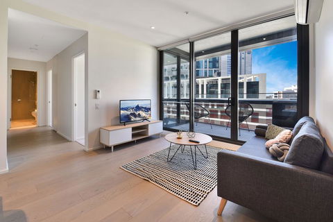 Family Loved-2BR Apt @ Docklands - Free Parking - Kingaroy Accommodation 0