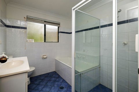 FAR SHORE - Kingaroy Accommodation 3