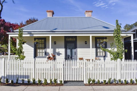 Farmers Arms Heritage Cottage - Kingaroy Accommodation 0