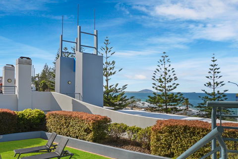FAVOURITE GET-AWAY ON THE BEACHFRONT - Kingaroy Accommodation 3