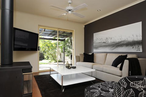 Feathers Serviced Townhouse - Kingaroy Accommodation 0