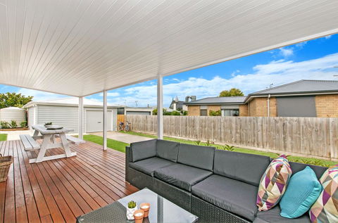 Fielding's Lair - The Ultimate Family Retreat - House & Bungalow - Kingaroy Accommodation 3