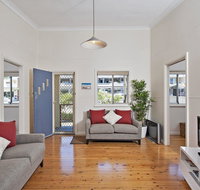 Fingal Beach Shack  Fingal Bay - Kingaroy Accommodation